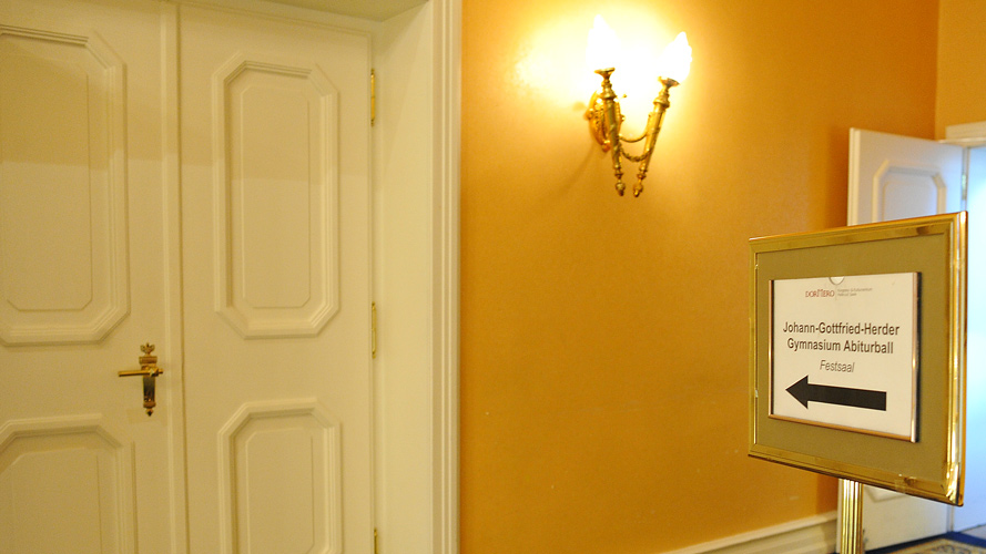 sm-aw-20.07.20130312