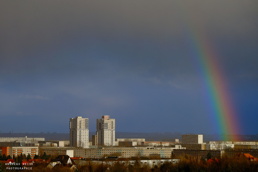 Regenbogen über Halle