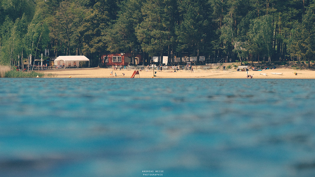 Heidebad , fotografiert knapp über dem Wasser